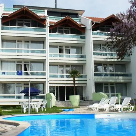 Tagore 4*